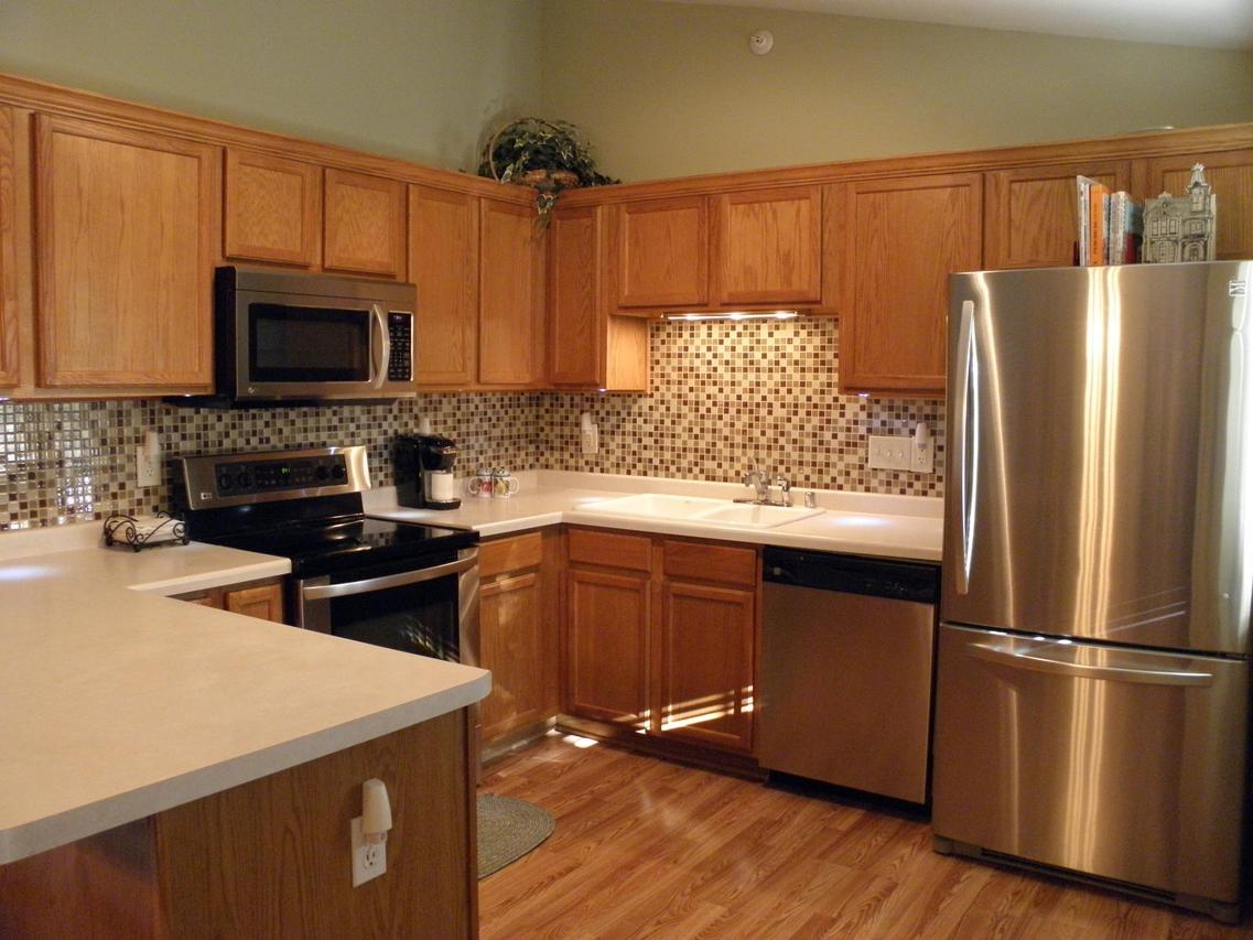 18650 Emerald Cir #F, Brookfield, WI 53045