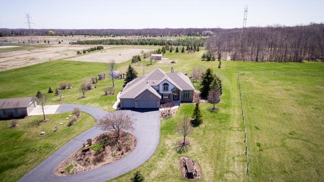 9625 7 Mile Rd, Caledonia, WI 53108