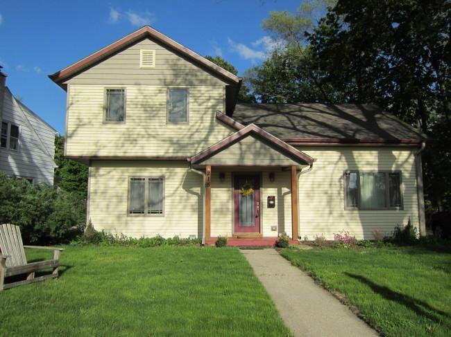 215 S Greenfield Ave., Waukesha, WI 53186