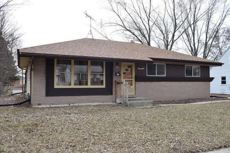 313 Richard St, Waukesha, WI 53189