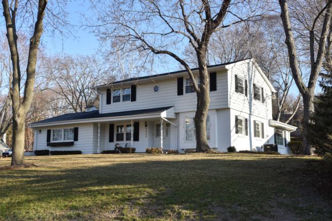 18400 Tamarack Dr, Brookfield, WI 53045