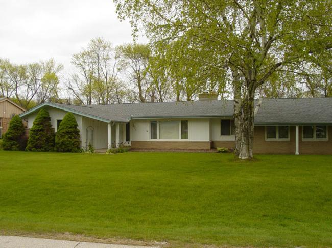 5411 Whirlaway Ln., Caledonia, WI 53402