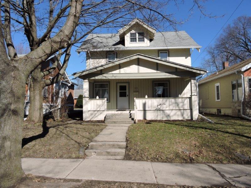131 S James St., Waukesha, WI 53186
