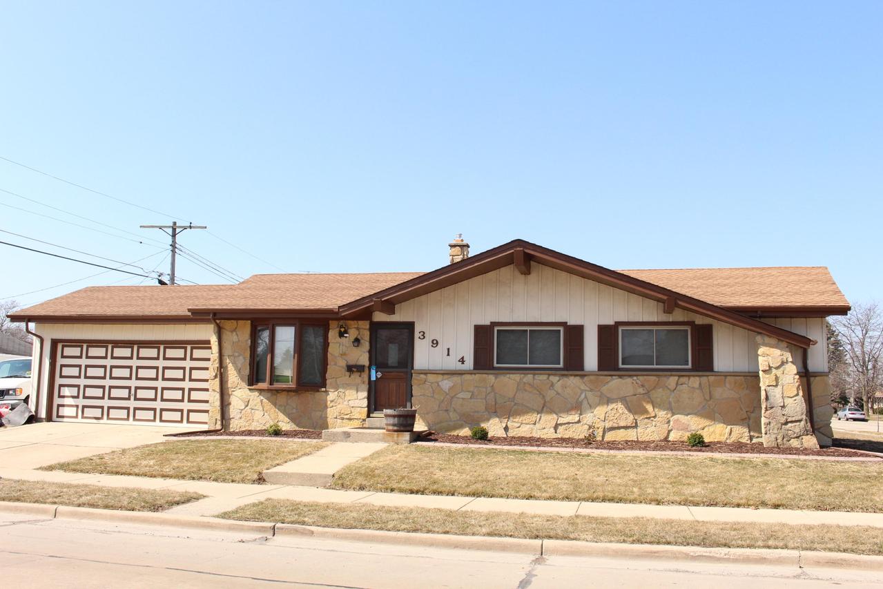 3914 La Salle St., Racine, WI 53402