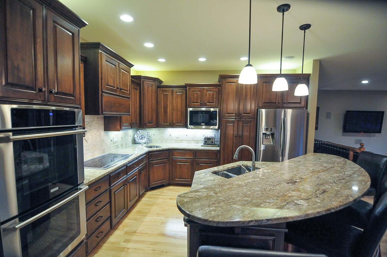 W220S1459 Springdale Rd, Waukesha, WI 53186