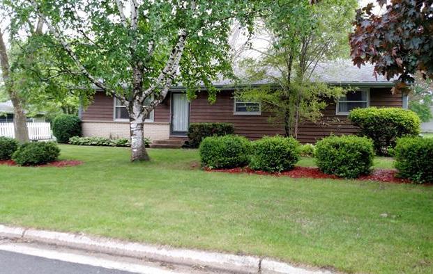 705 Gorman St, Elkhorn, WI 53121