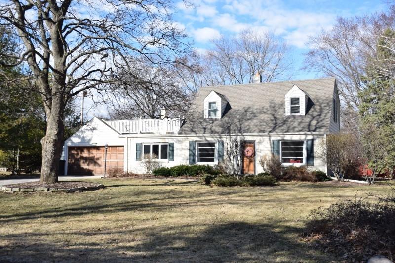 585 Rosedale Dr, Elm Grove, WI 53122
