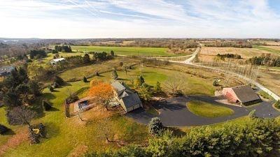 N87W31689 Hoff Rd, Merton, WI 53029