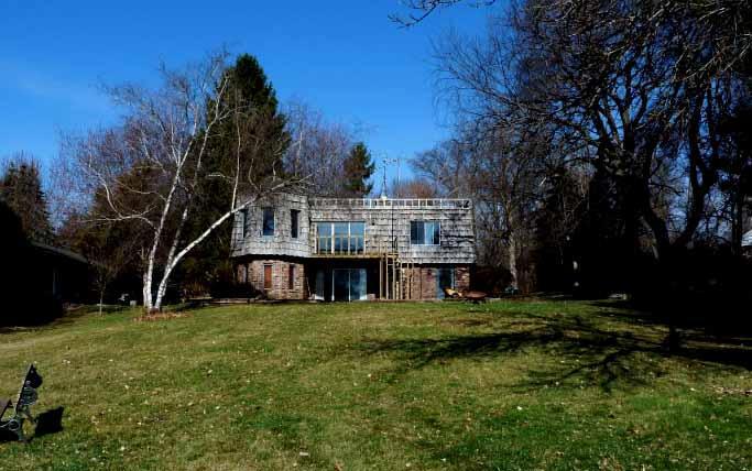 W358N5034 Lakeshore Dr, Oconomowoc, WI 53066