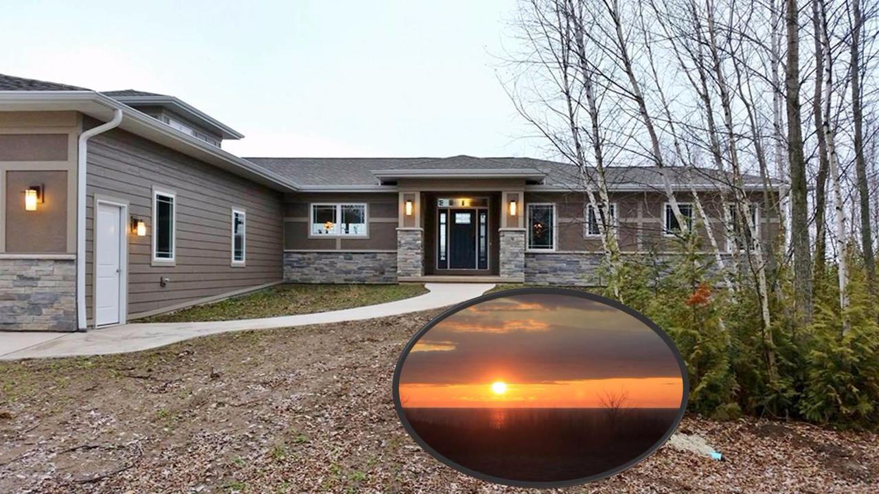 4903 S 10th St., Manitowoc, WI 54220