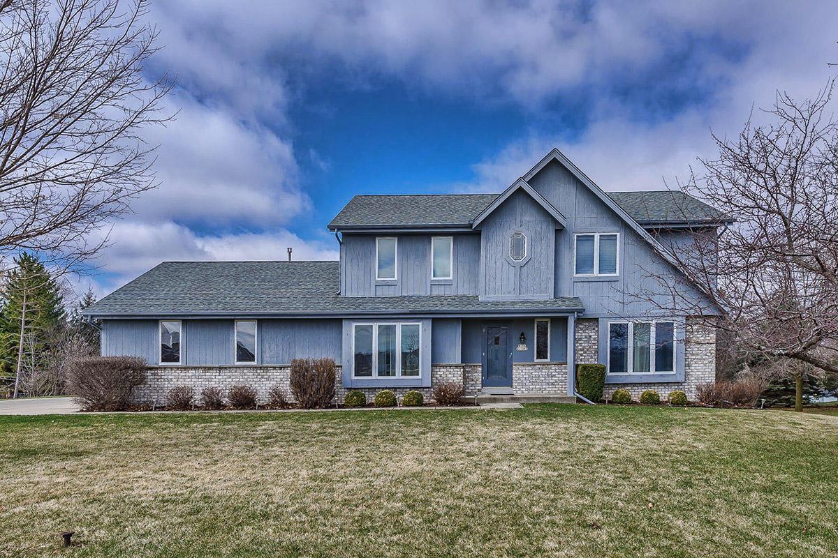 W156N11985 Pilgrim Rd, Germantown, WI 53022