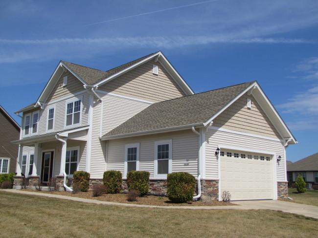 12152 W Edgehill Ct, Franklin, WI 53132