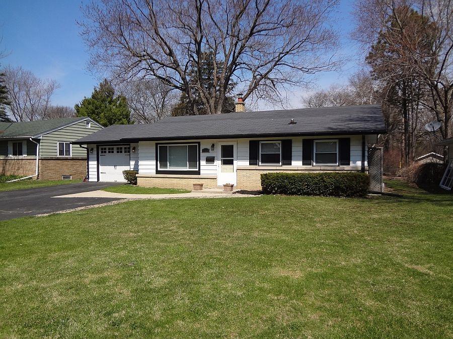 11320 W Parnell Ave, Hales Corners, WI 53130