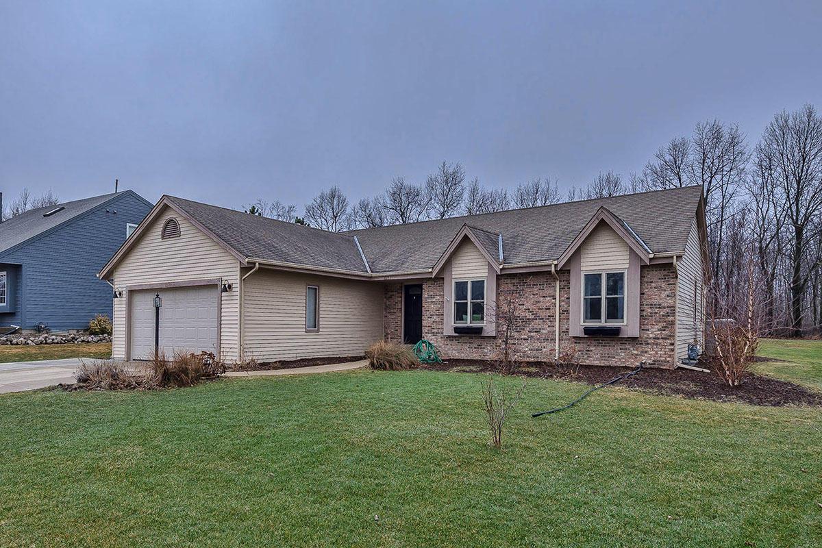 8255 S 47th St, Franklin, WI 53132