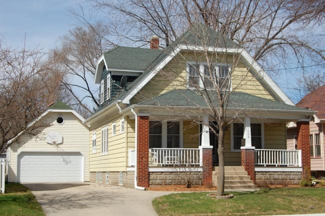 1004 Genesee St., Waukesha, WI 53186