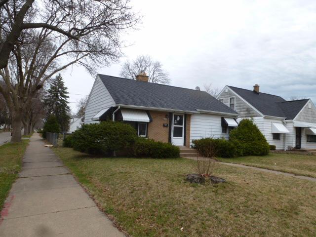 4430 W Congress St, Milwaukee, WI 53218