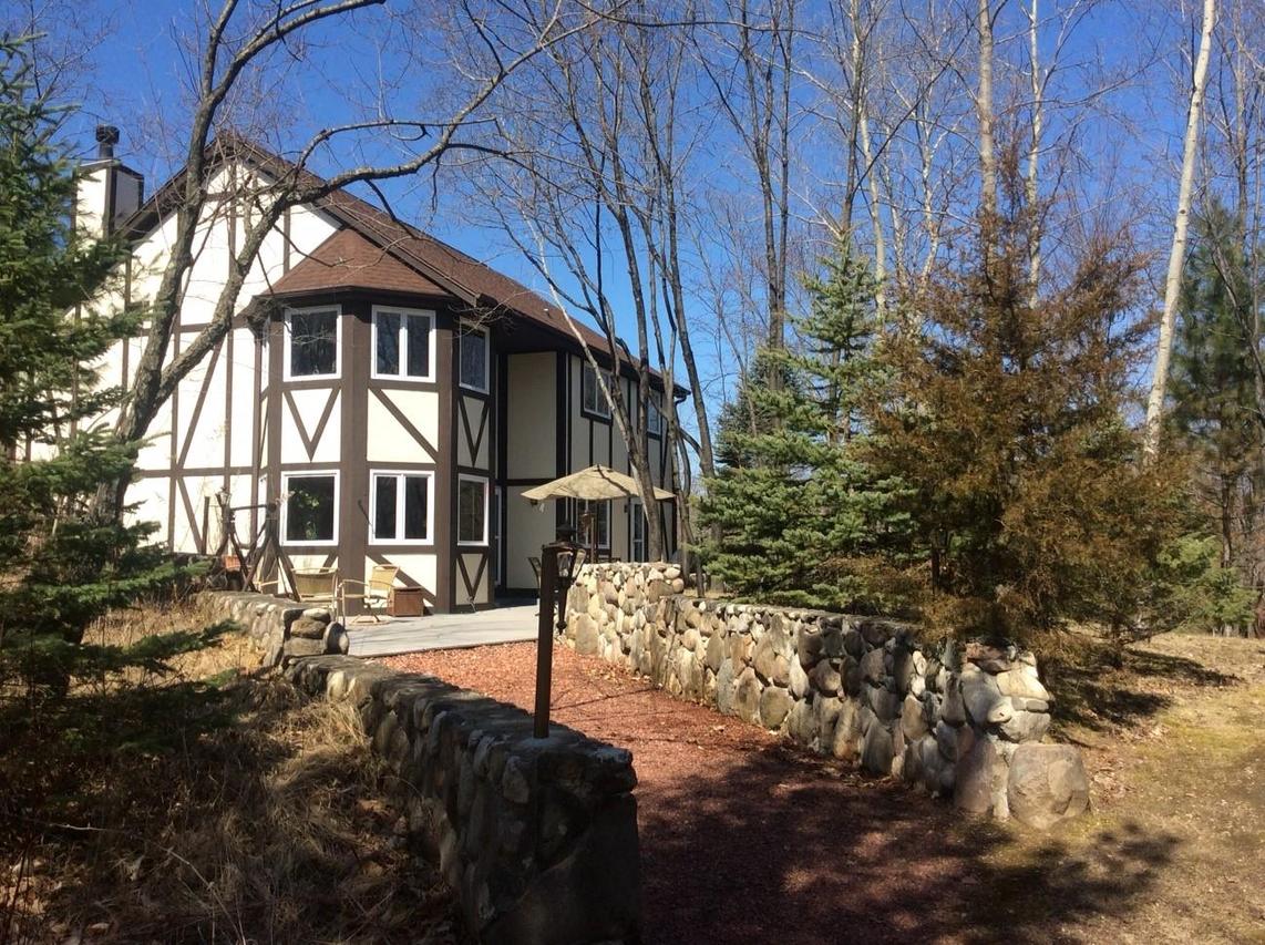 4445 Foxboro Ct, Polk, WI 53086