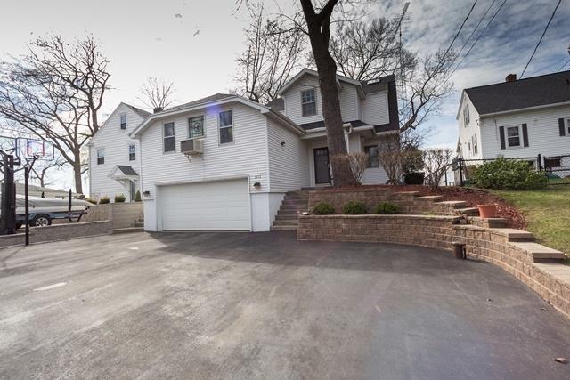 3012 Knollcrest Dr, Burlington, WI 53105