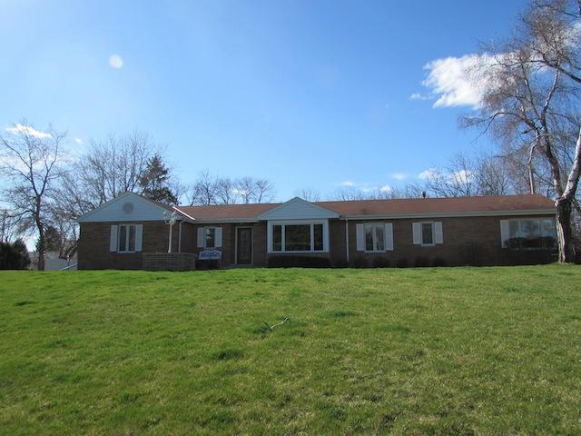 W156N11625 Pilgrim Rd, Germantown, WI 53022
