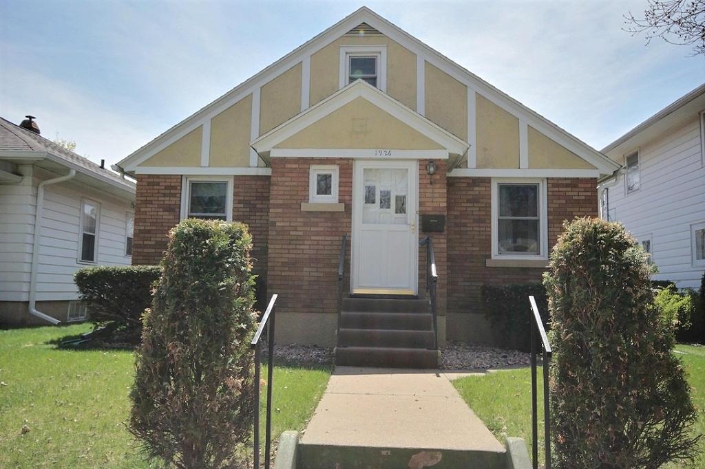 1926 Market St, La Crosse, WI 54601