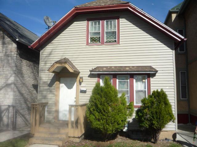 1530 S 3rd St, Milwaukee, WI 53204