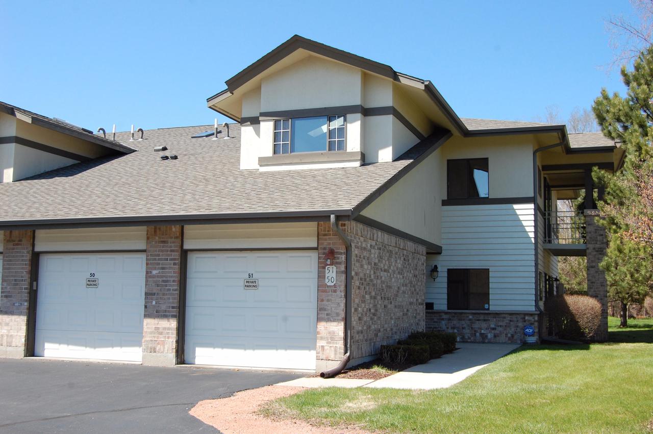 500 W Bender Rd #50, Glendale, WI 53217