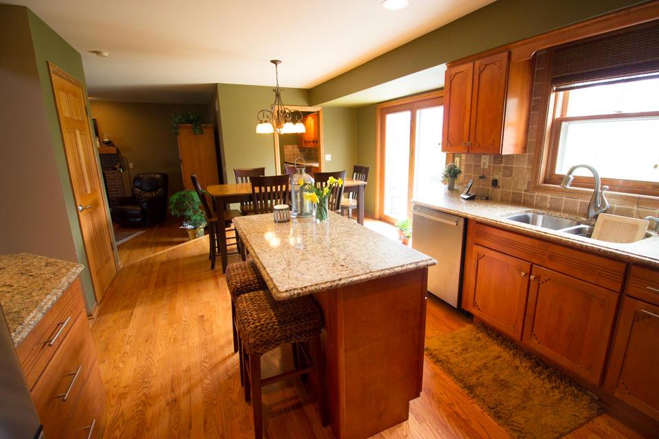 9112 33rd Ave, Kenosha, WI 53142