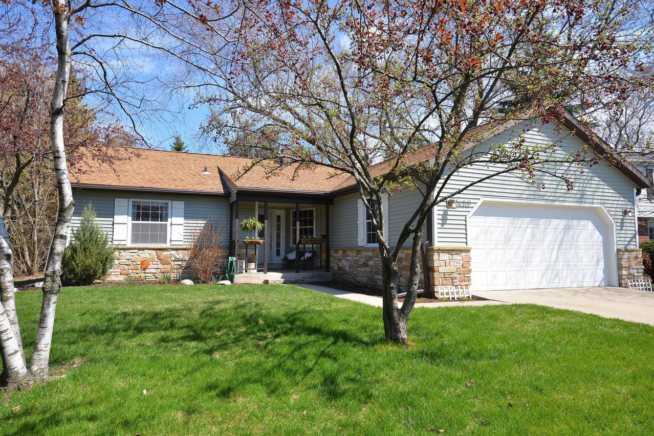 5420 N Mohawk Ave., Glendale, WI 53217