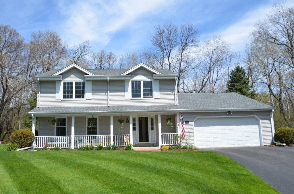 406 Gower Bae, Wales, WI 53183