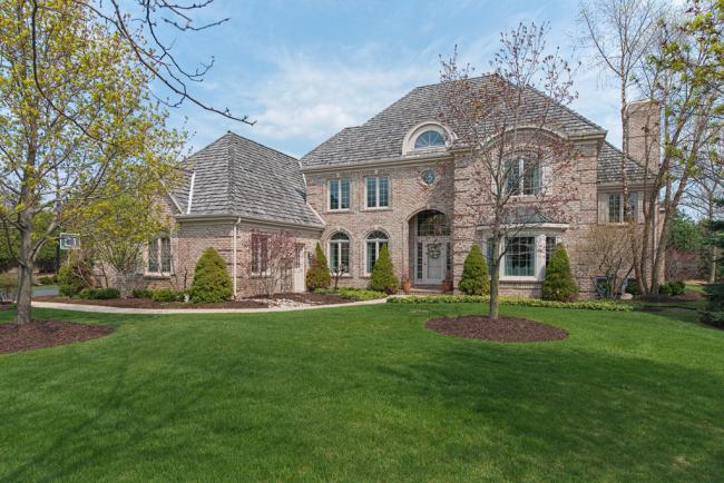 10416 N Pine Ridge, Mequon, WI 53092