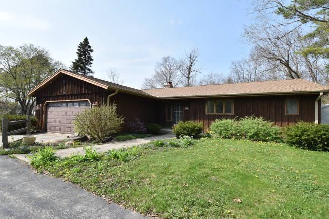 2040 Creek Ridge, Caledonia, WI 53402