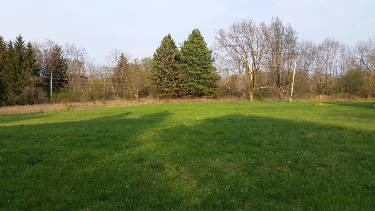 LT1 Molla Dr, Waukesha, WI 53189