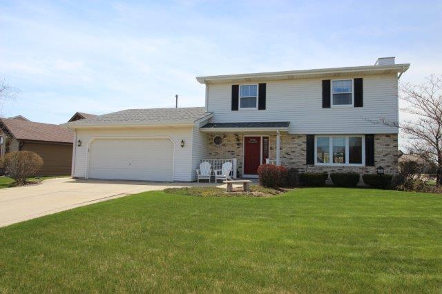 8104 64th Ave, Kenosha, WI 53142