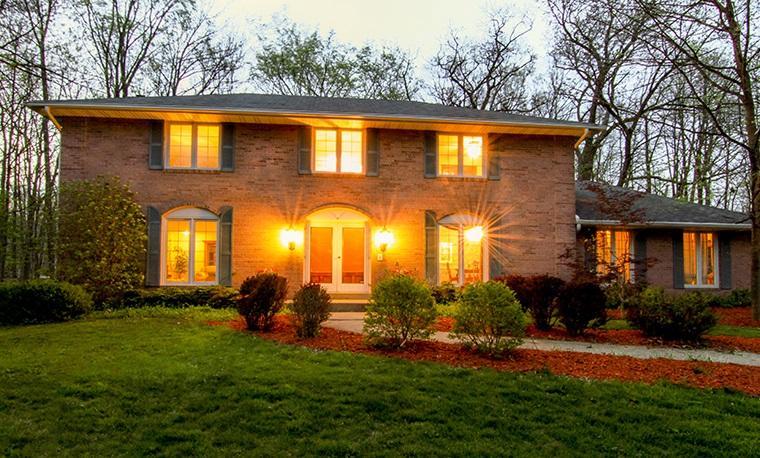 4550 W Thorncrest Dr., Franklin, WI 53132