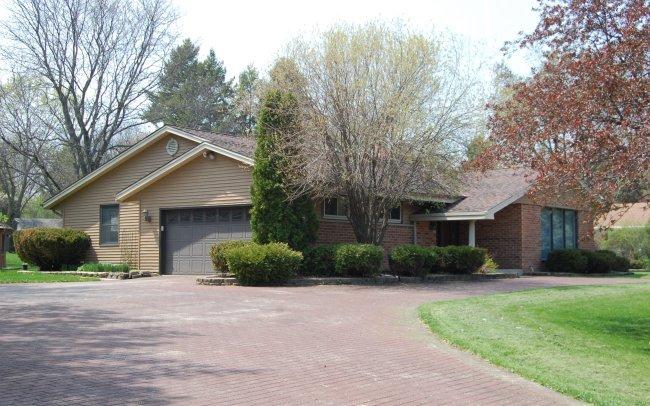 2025 Pilgrim Pkwy., Brookfield, WI 53005
