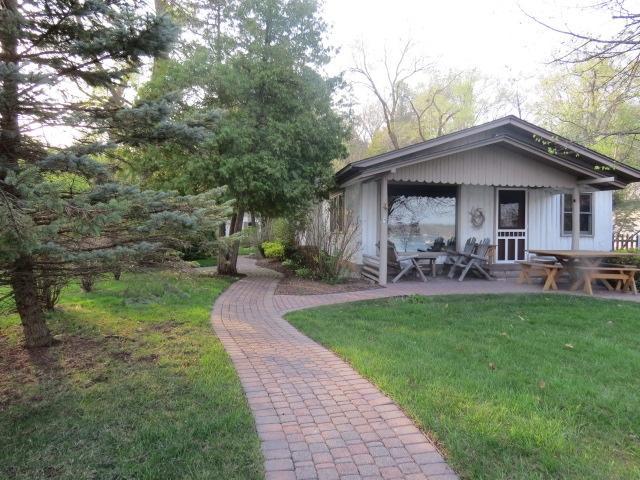 640 Bayview Ave, Twin Lakes, WI 53181