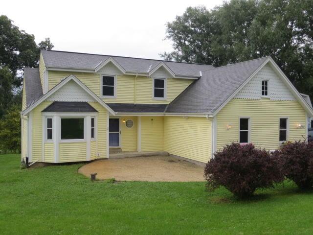 N49W27748 S Courtland Cir, Lisbon, WI 53072