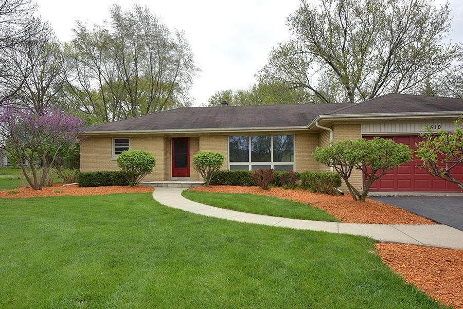 2510 Rockway Ln, Brookfield, WI 53005