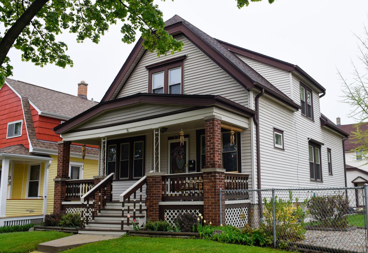 238 E Montana St, Milwaukee, WI 53207