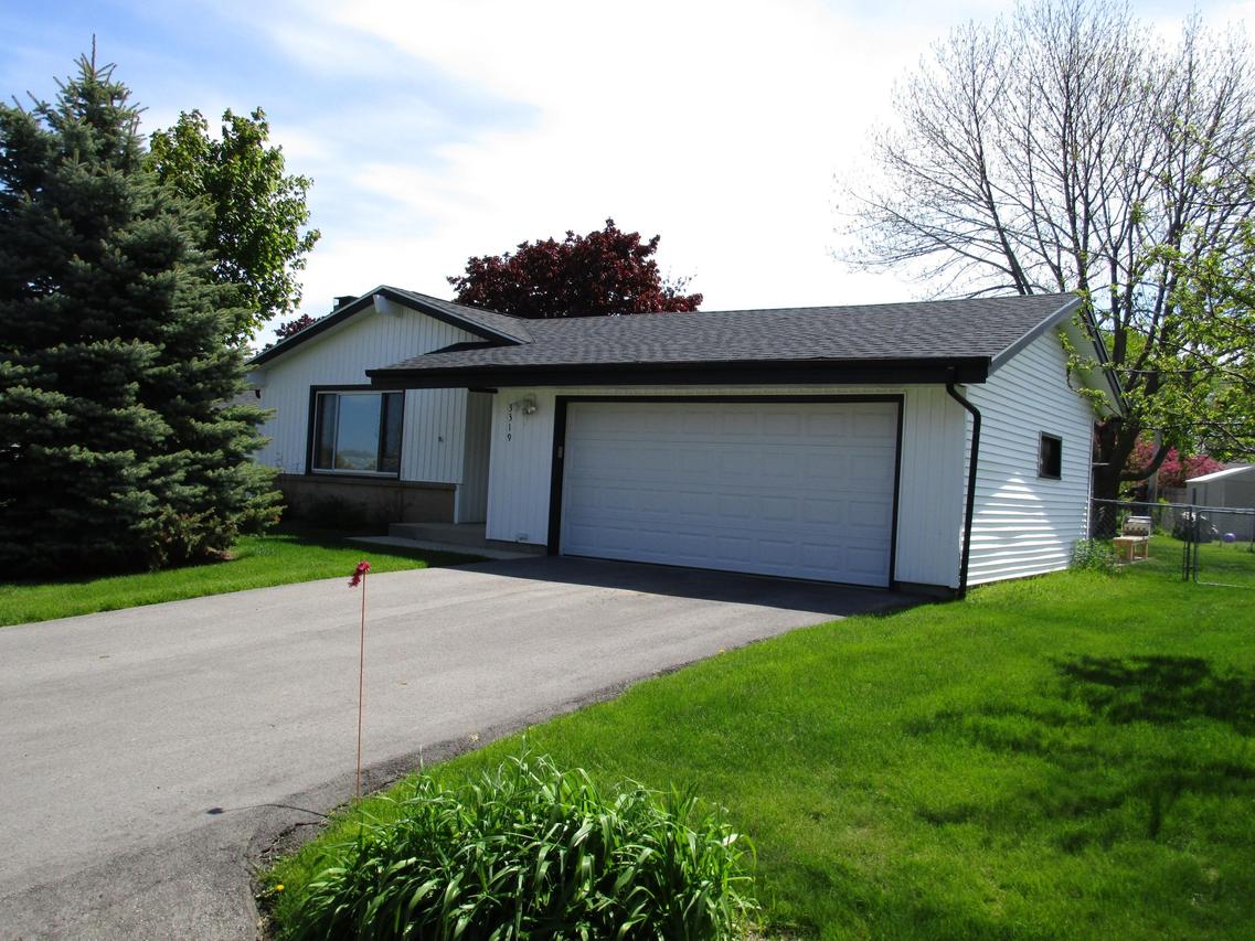 3319 Ivy Ln, Caledonia, WI 53402