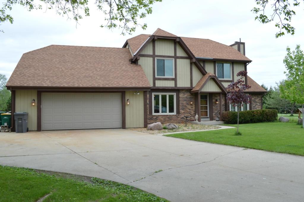 W258S6845 Ivy Ct, Vernon, WI 53189