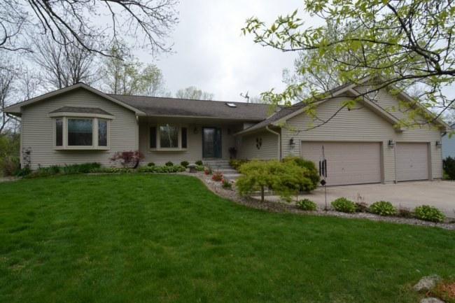 W225N8359 Longview Dr, Lisbon, WI 53089