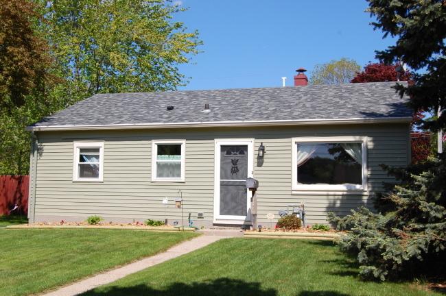 4470 S Pennsylvania Ave, Saint Francis, WI 53235
