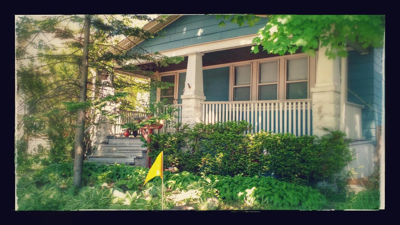 1444 S 82nd St, West Allis, WI 53214