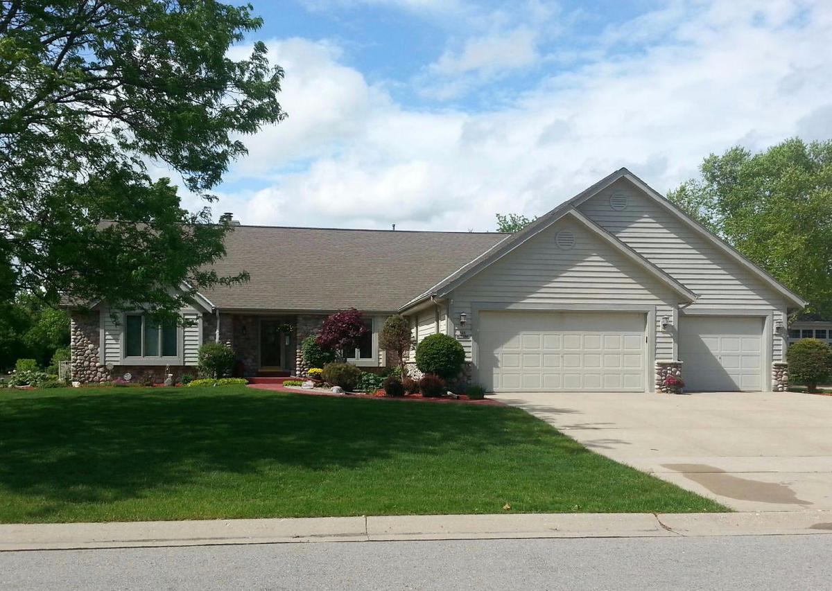 N49W17548 Sheffield Ln., Menomonee Falls, WI 53051
