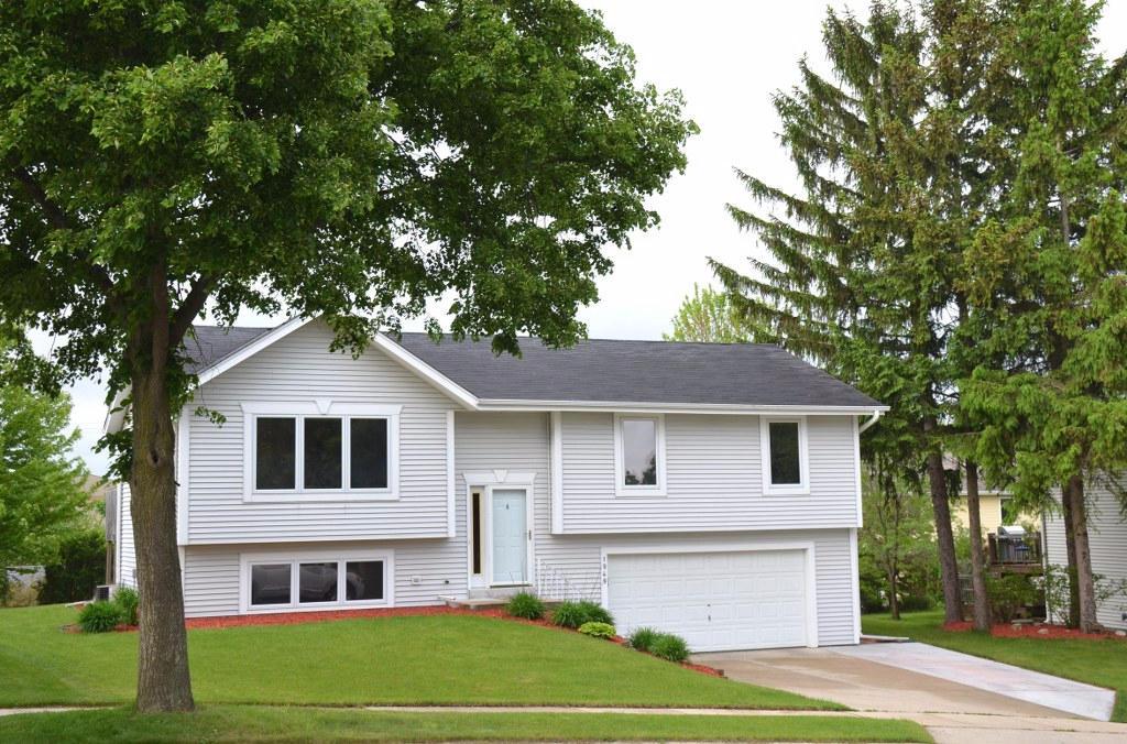 1949 Swartz Dr, Waukesha, WI 53188