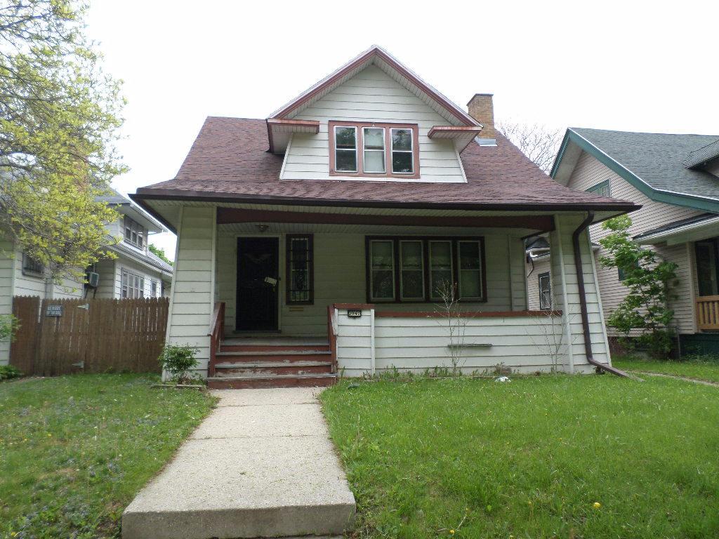 2940 N 41st St., Milwaukee, WI 53210
