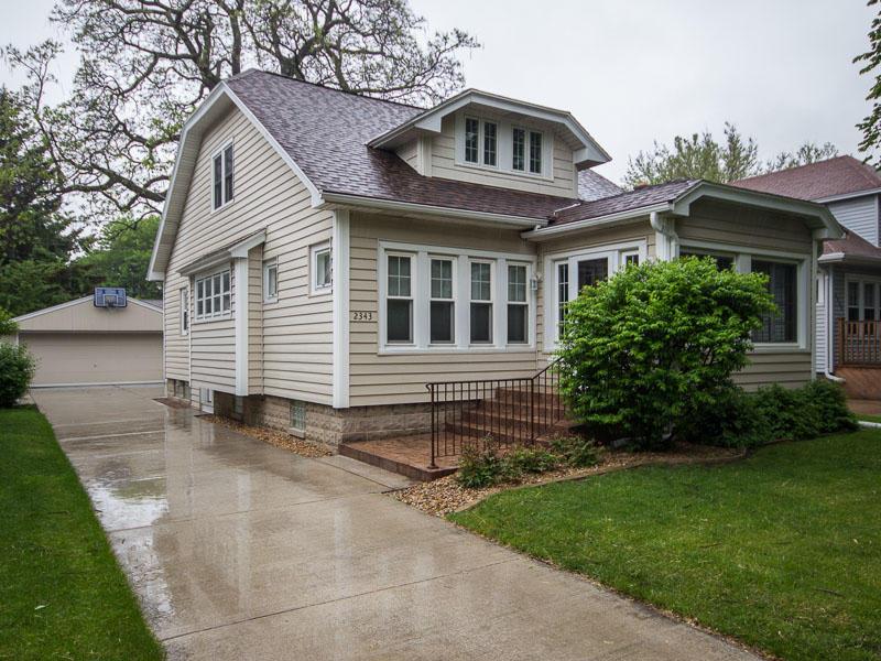 2343 N 68th St, Wauwatosa, WI 53213