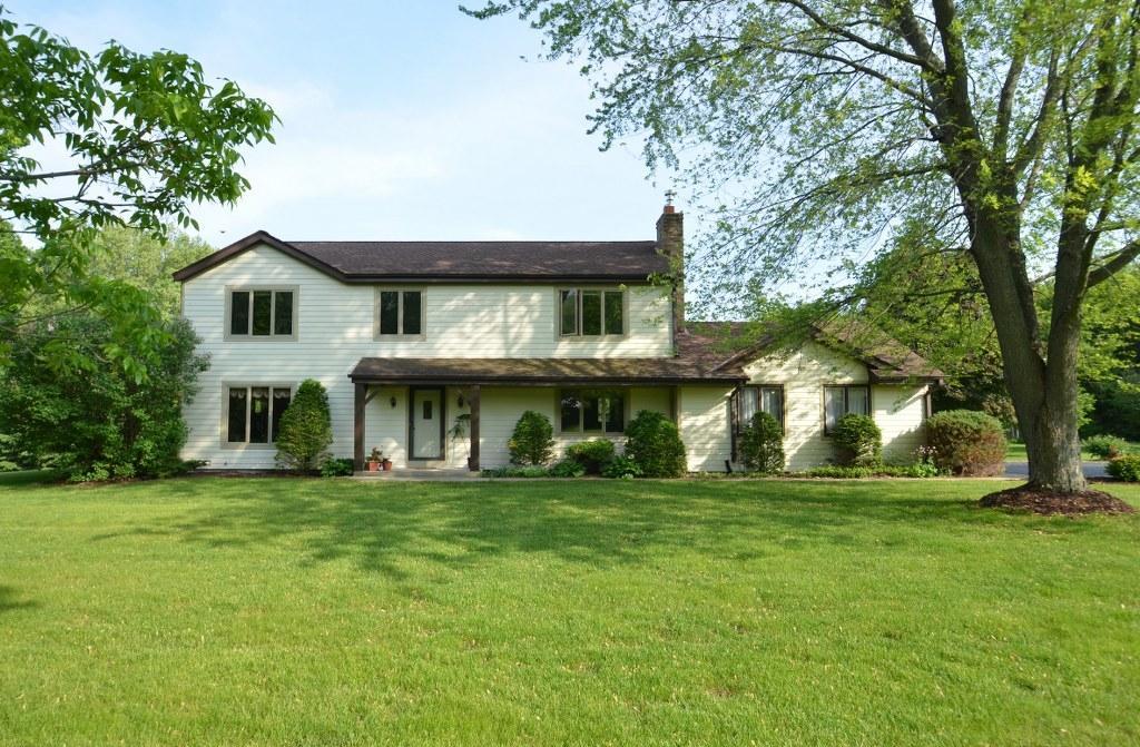 S41W33289 Connemara Dr., Genesee, WI 53118