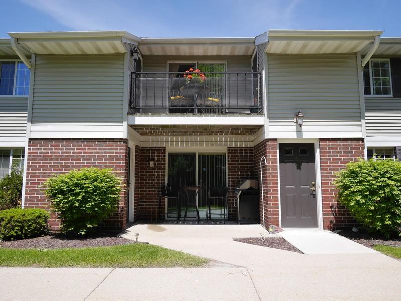 N110W16906 Ashbury Ln. #6, Germantown, WI 53022